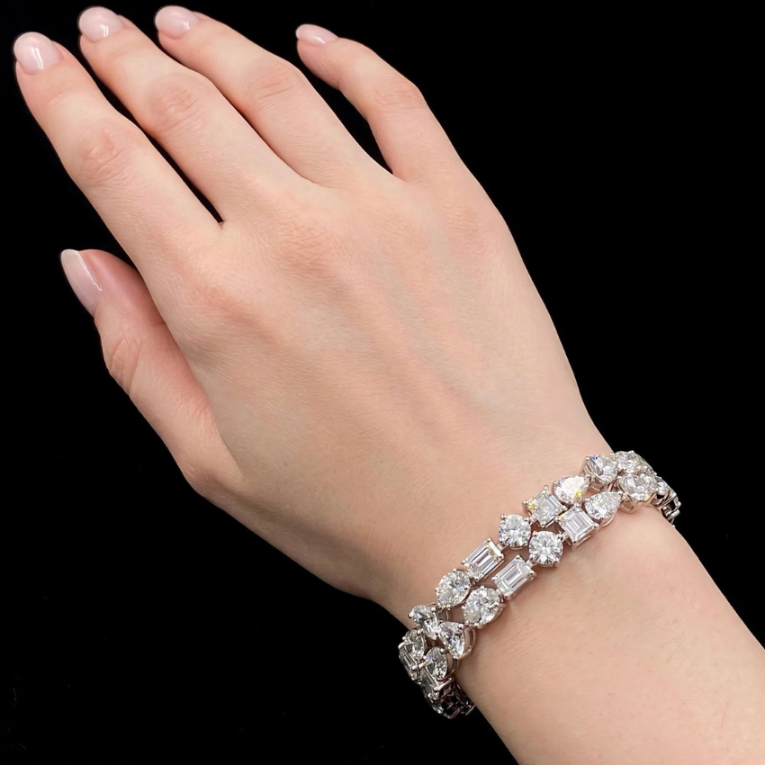 Mirano Jewels TCW 28.00 Carat Lab Created Diamond Bangles in 18K Gold