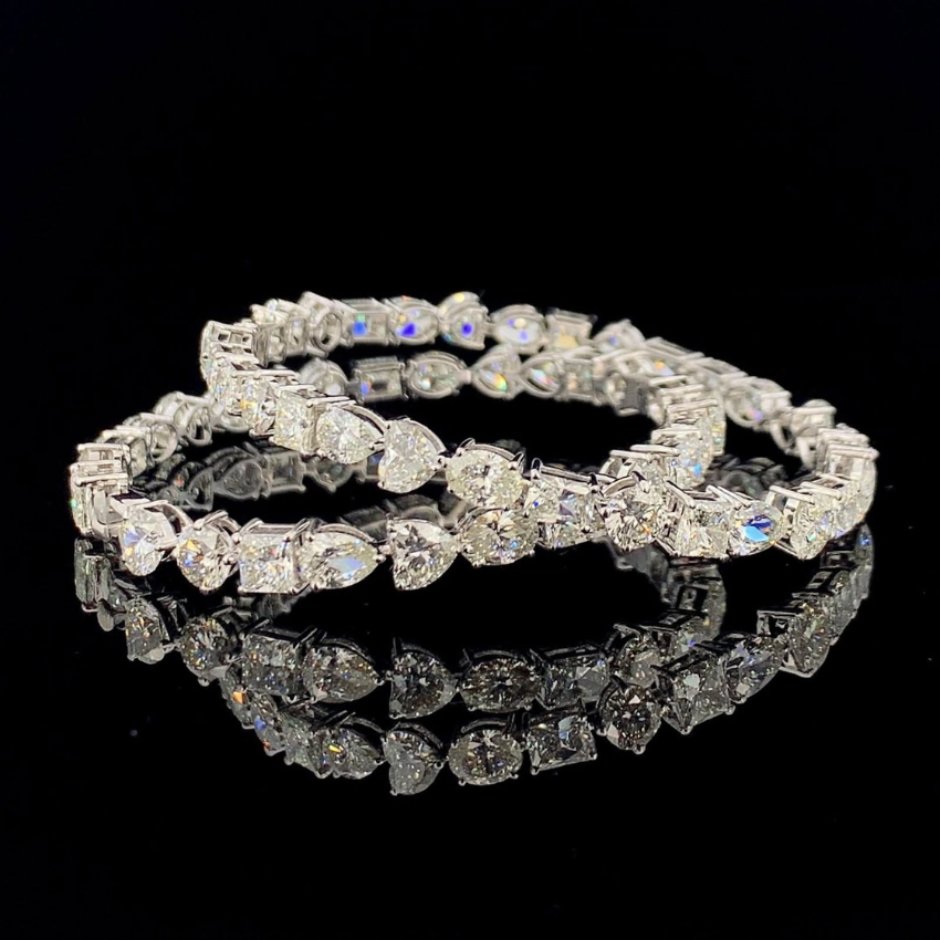 Mirano Jewels TCW 28.00 Carat Lab Created Diamond Bangles in 18K Gold